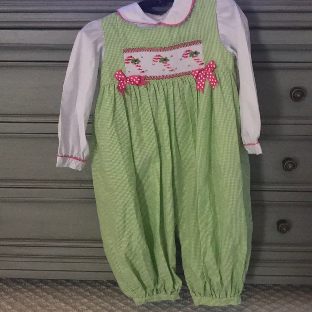 Little threads Christmas outfit